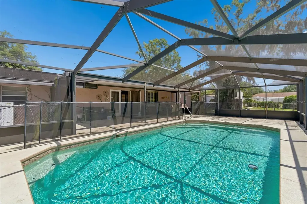 212 Crystal Lake Road Lutz FL 33548
