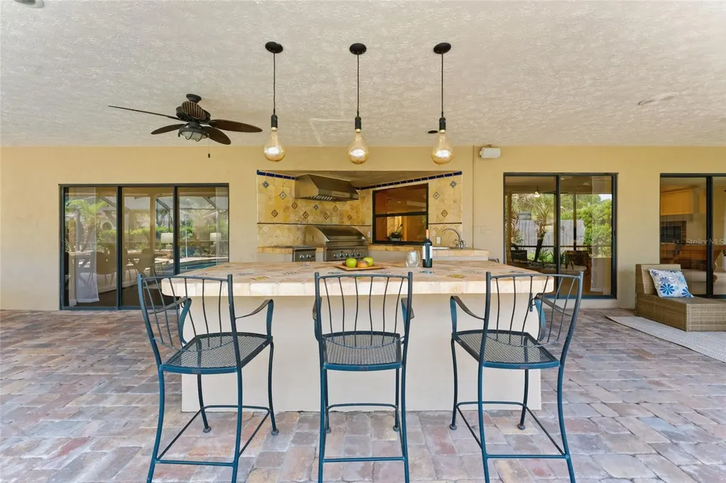 8701 Tantallon Circle Tampa FL 33647