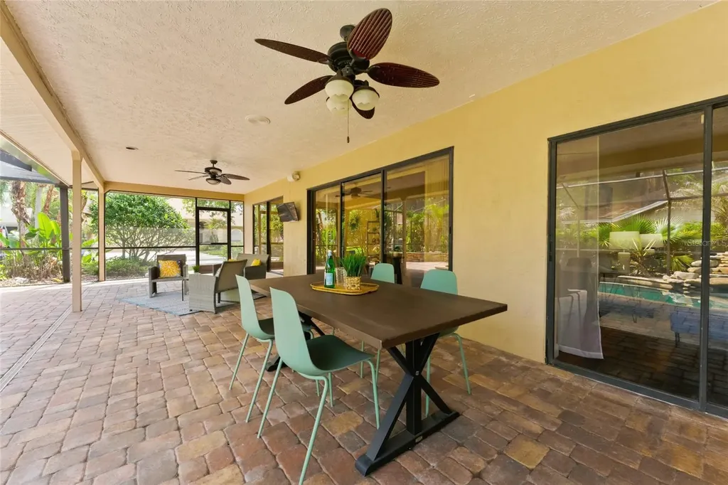 8701 Tantallon Circle Tampa FL 33647