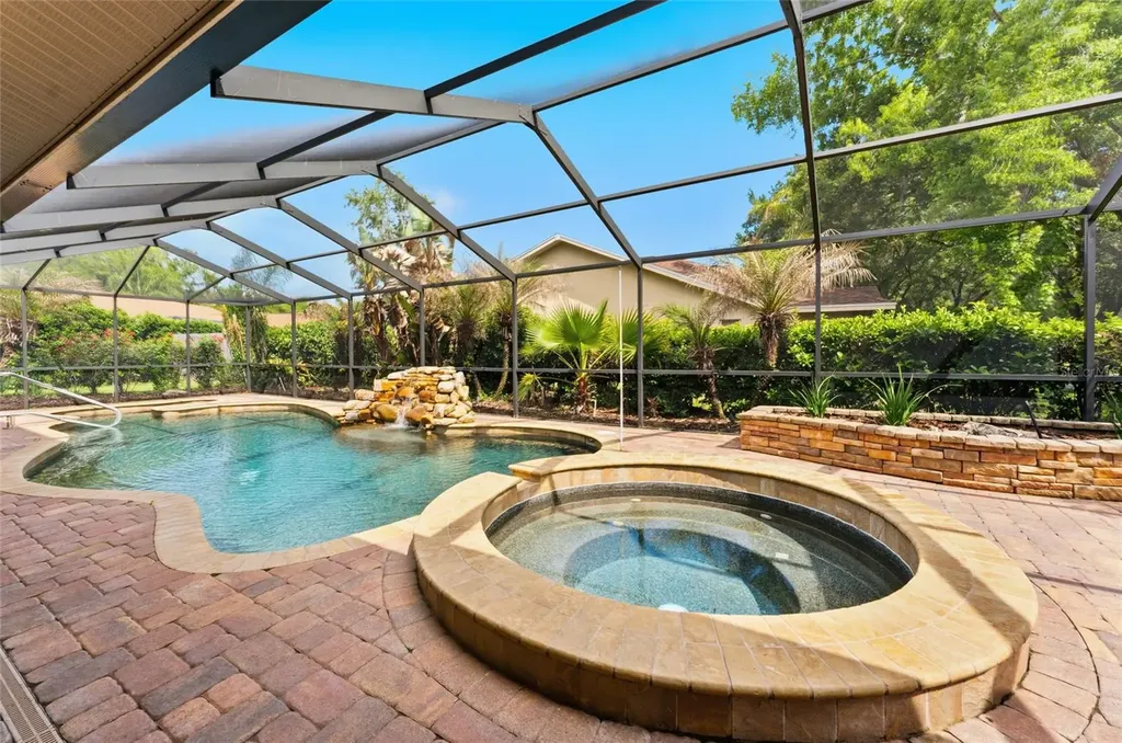 8701 Tantallon Circle Tampa FL 33647