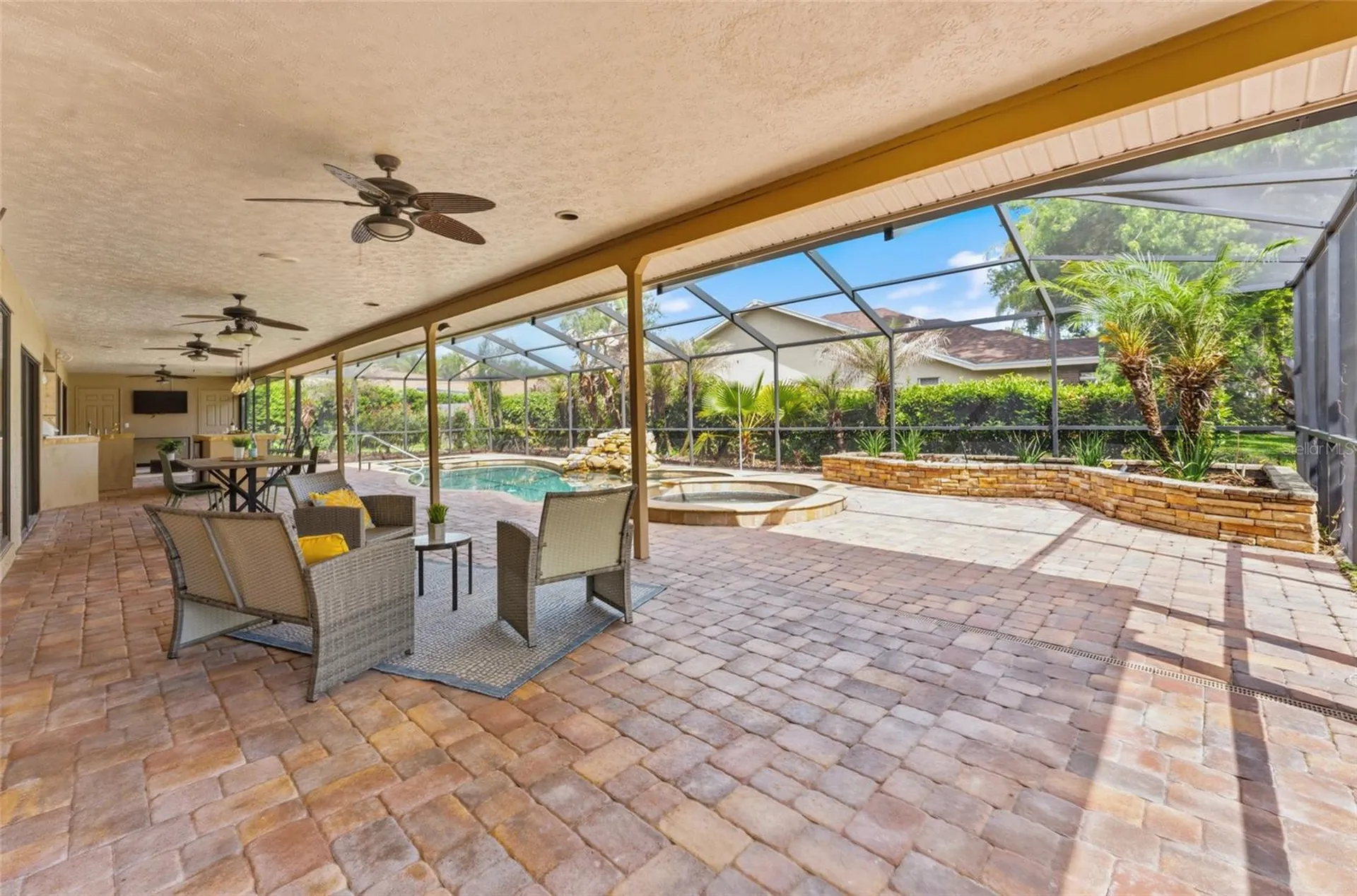 8701 Tantallon Circle Tampa FL 33647