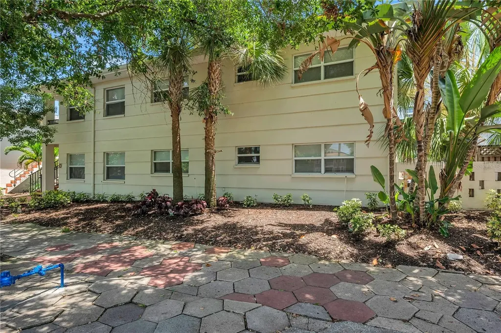 224 6th Avenue N St Petersburg FL 33701