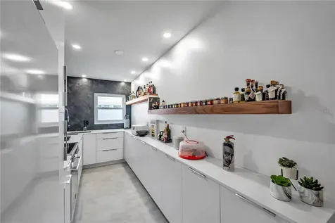 224 6th Avenue N St Petersburg FL 33701