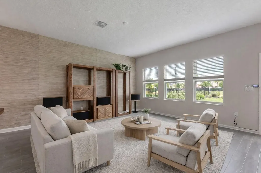 8995 Fluffy Lie Court Davenport FL 33896