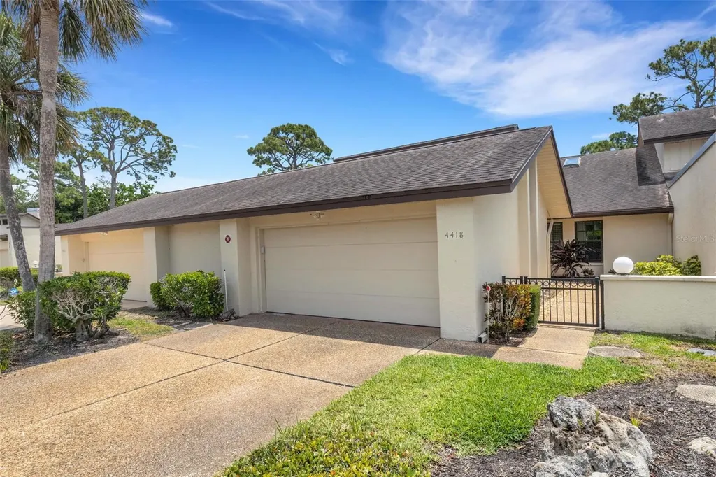 4418 La Jolla Drive Bradenton FL 34210