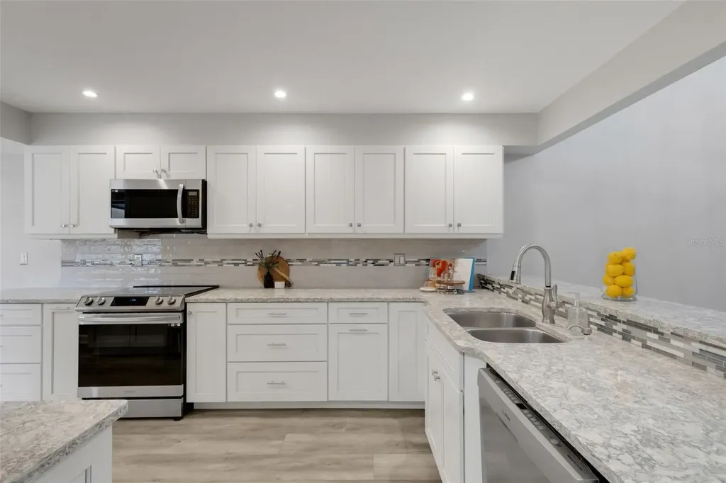 4418 La Jolla Drive Bradenton FL 34210