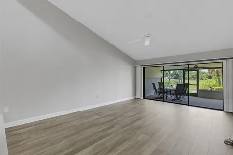 4418 La Jolla Drive Bradenton FL 34210