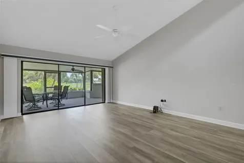 4418 La Jolla Drive Bradenton FL 34210
