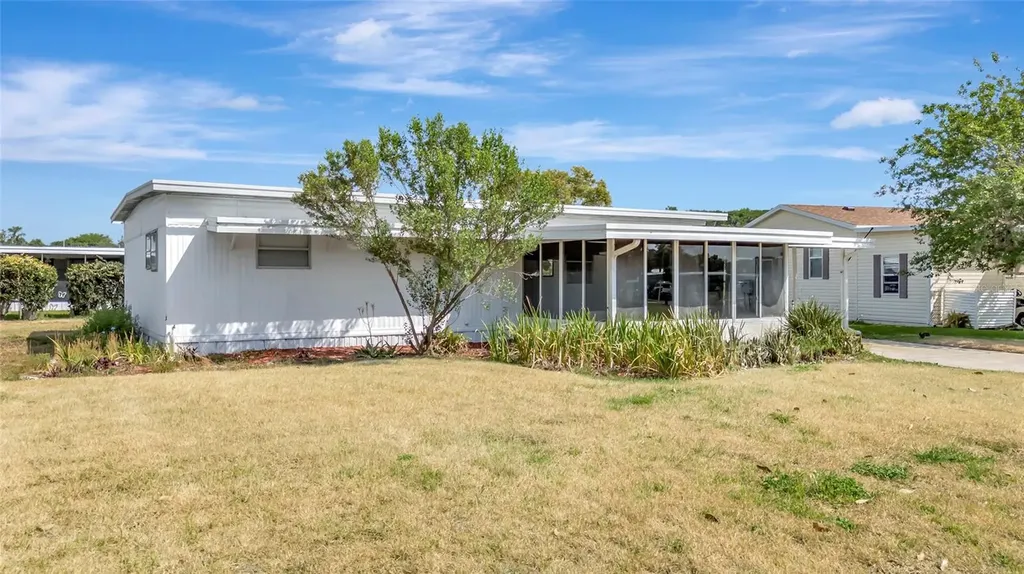 1123 Forest Lane Tavares FL 32778