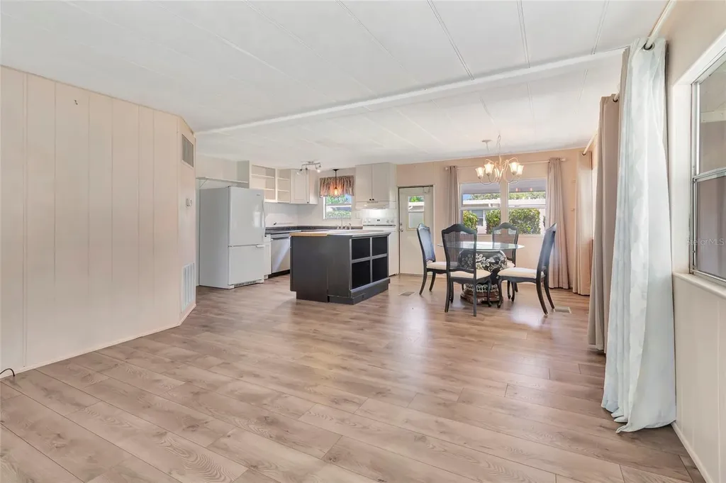 1123 Forest Lane Tavares FL 32778