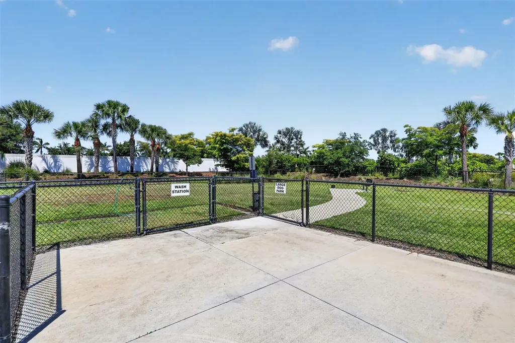 5667 Woodland Sage Drive Sarasota FL 34238