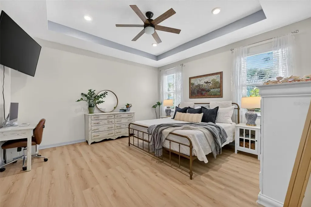 5667 Woodland Sage Drive Sarasota FL 34238