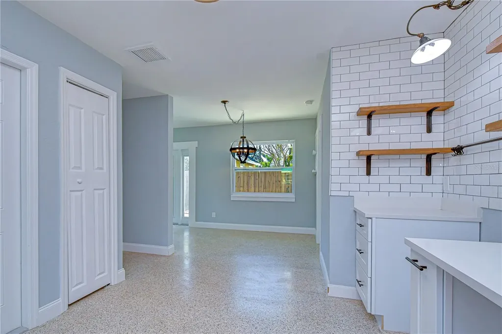 5614 30th Avenue S Gulfport FL 33707