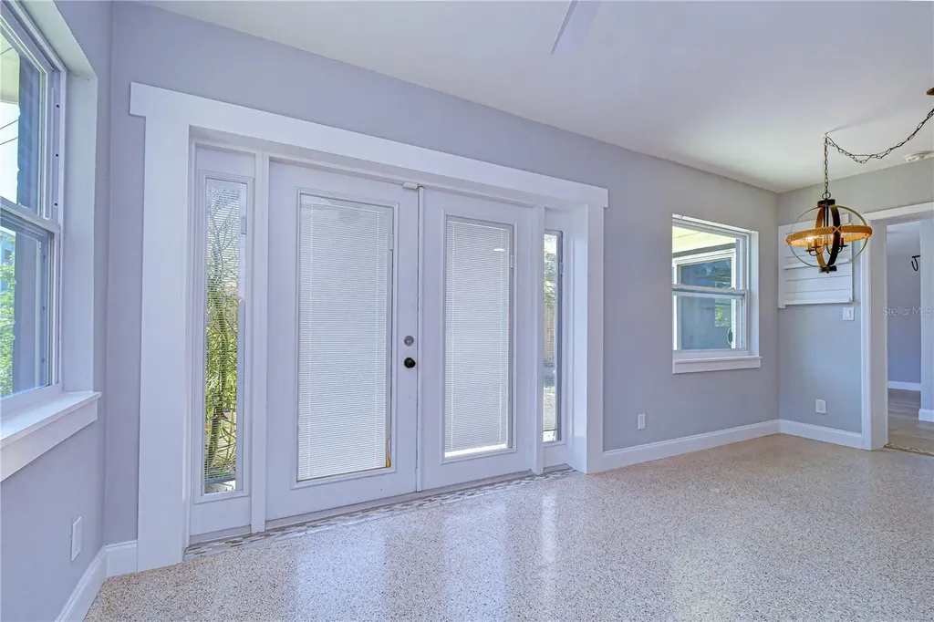 5614 30th Avenue S Gulfport FL 33707