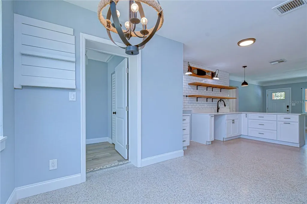 5614 30th Avenue S Gulfport FL 33707