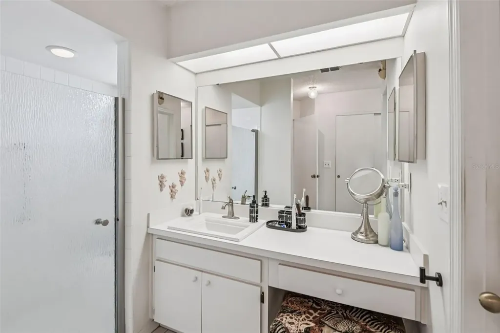 214 Linger Lane Sun City Center FL 33573