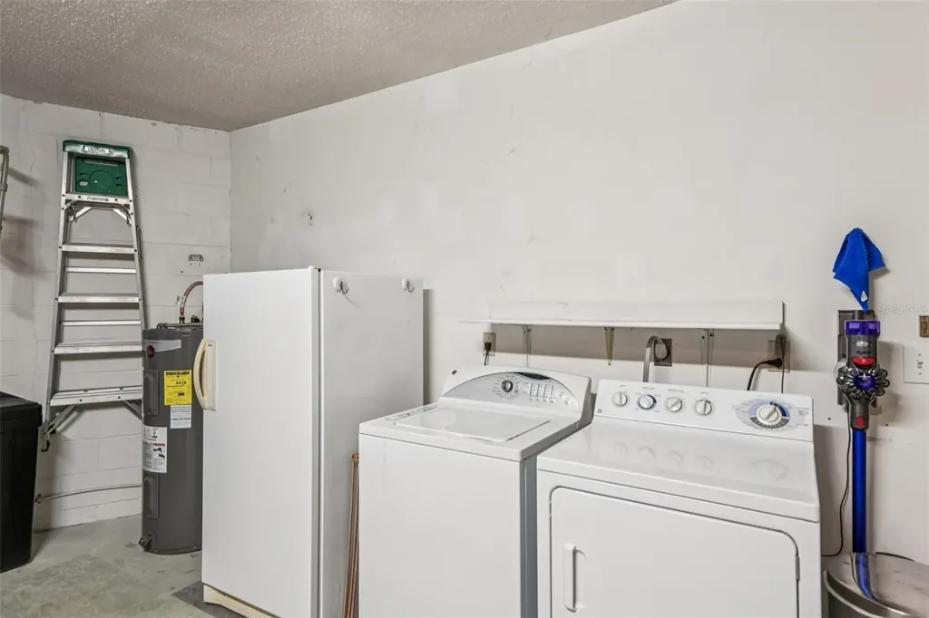 214 Linger Lane Sun City Center FL 33573