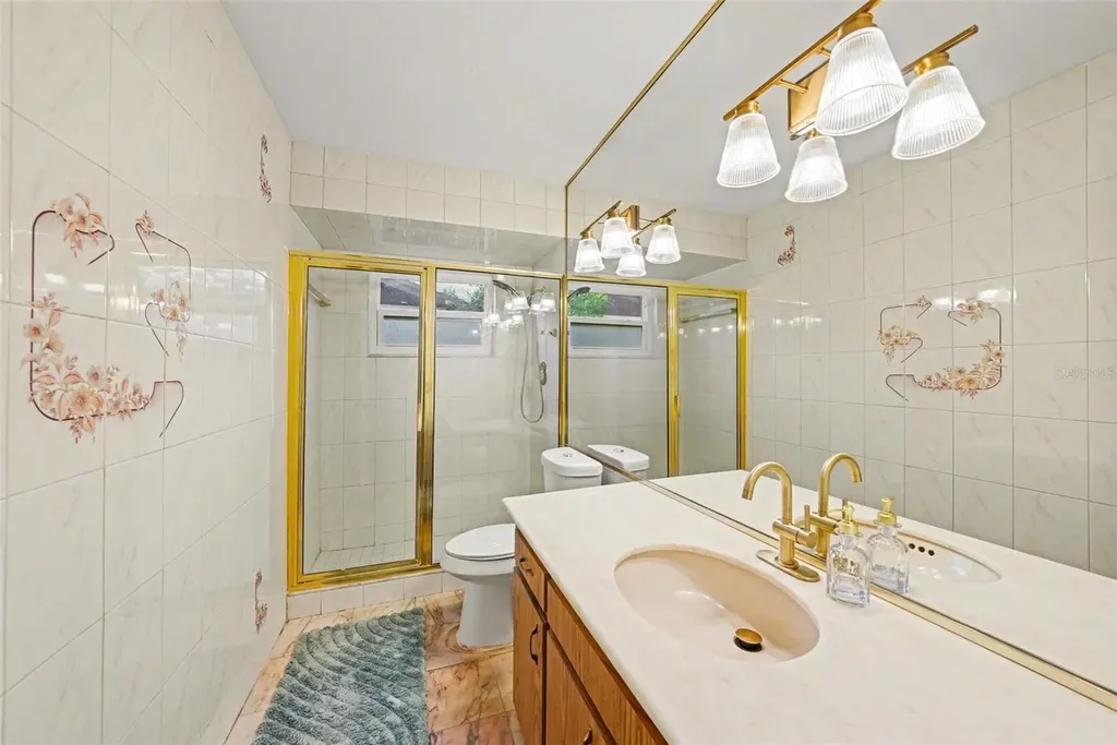 13503 Greenleaf Drive Tampa FL 33613