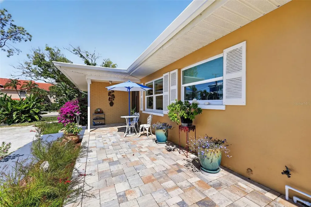 209 Westwinds Drive Palm Harbor FL 34683