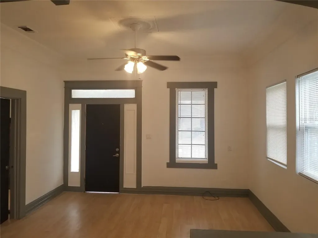 2107 W Chestnut Street Tampa FL 33607