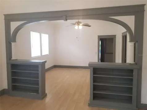 2107 W Chestnut Street Tampa FL 33607