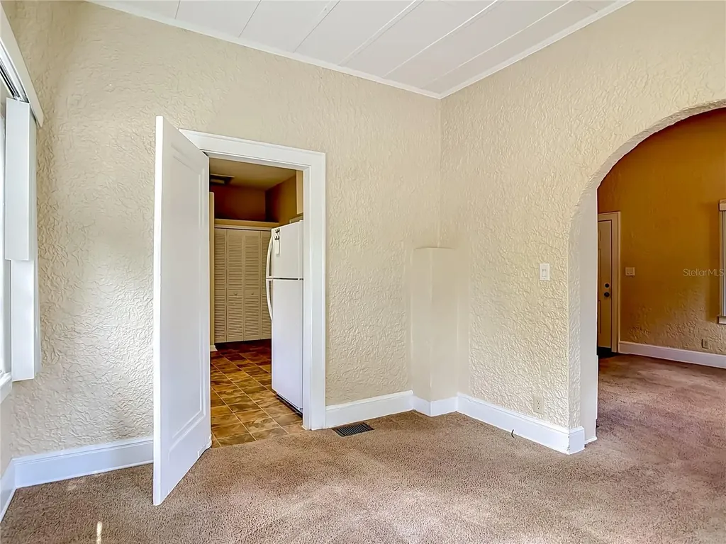 224 S Salisbury Avenue Deland FL 32720