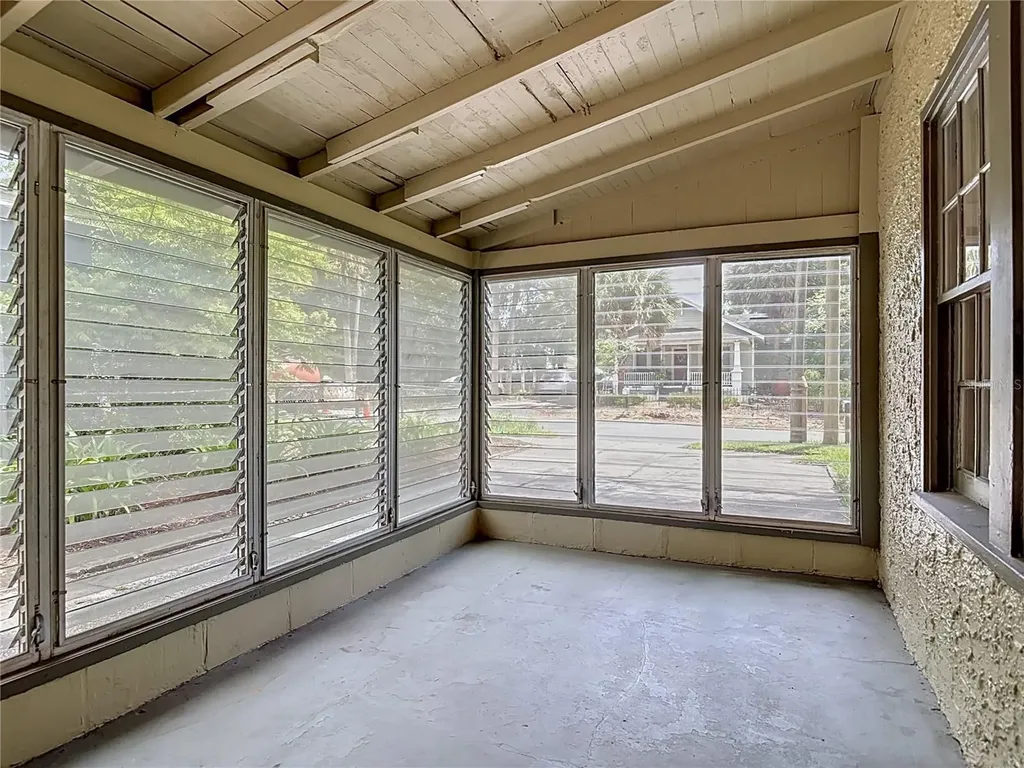 224 S Salisbury Avenue Deland FL 32720