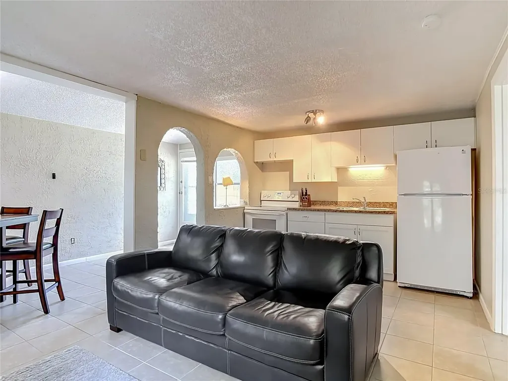 224 S Salisbury Avenue Deland FL 32720