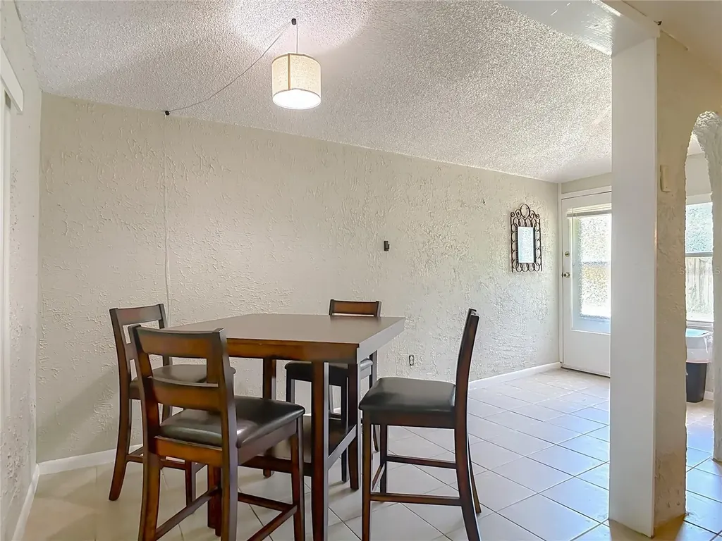 224 S Salisbury Avenue Deland FL 32720