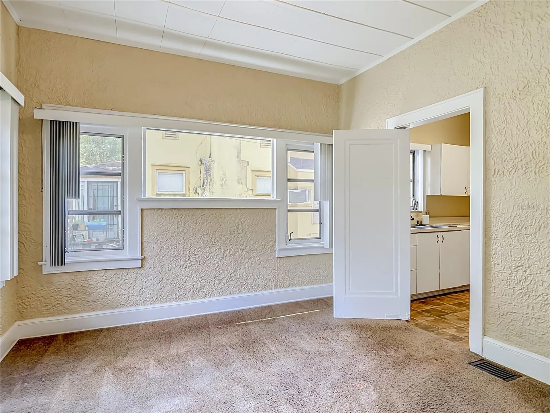 224 S Salisbury Avenue Deland FL 32720