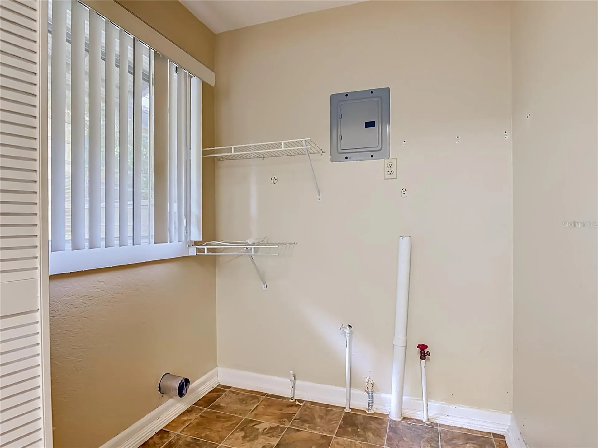 224 S Salisbury Avenue Deland FL 32720