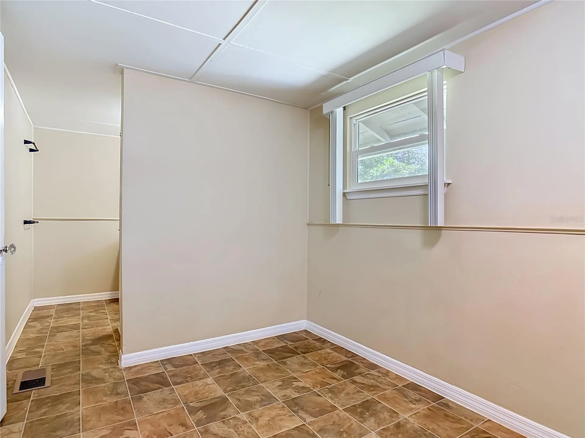 224 S Salisbury Avenue Deland FL 32720
