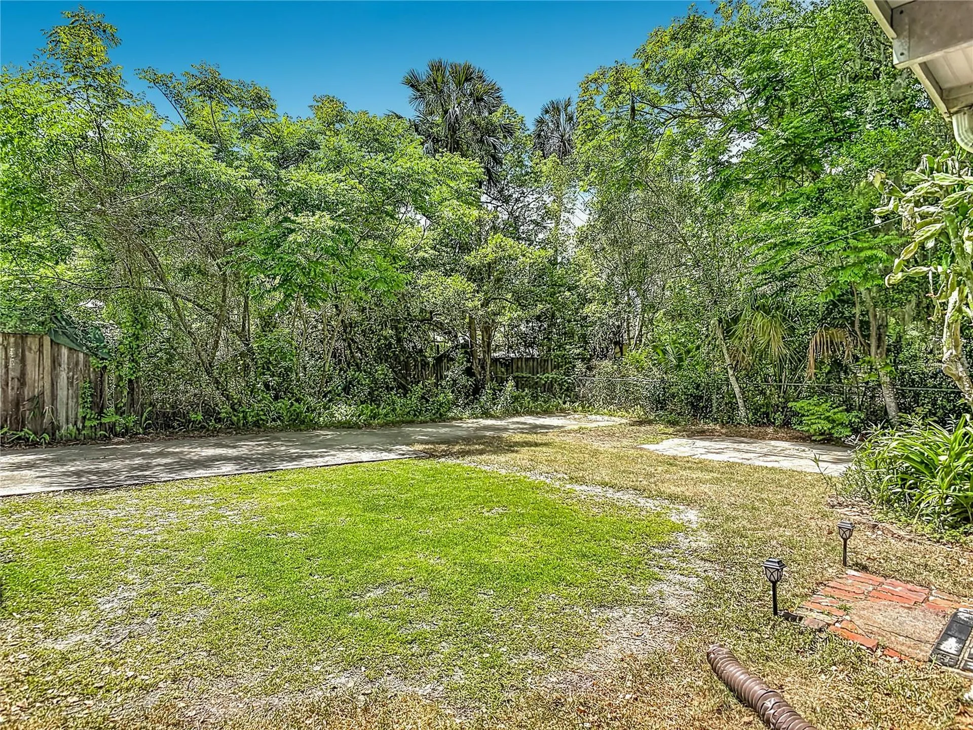 224 S Salisbury Avenue Deland FL 32720