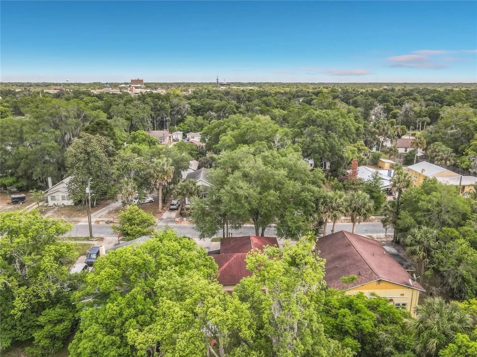 224 S Salisbury Avenue Deland FL 32720