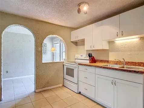 224 S Salisbury Avenue Deland FL 32720