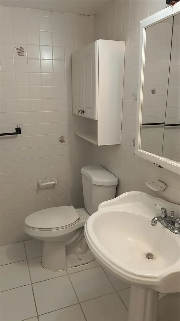 2525 W Bay Drive Belleair Bluffs FL 33770