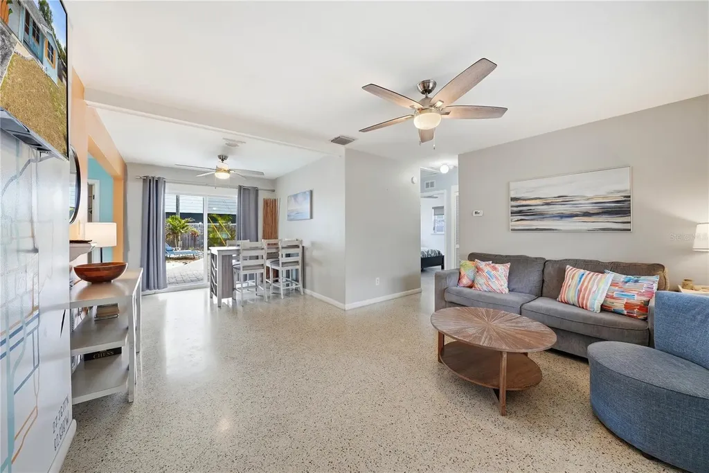 10437 52nd Avenue N St Petersburg FL 33708