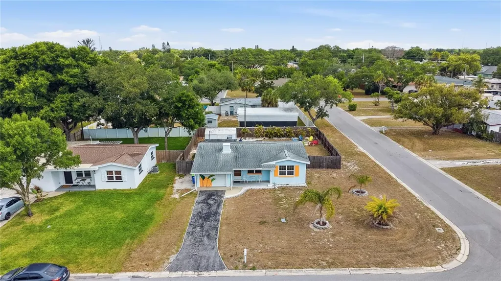 10437 52nd Avenue N St Petersburg FL 33708