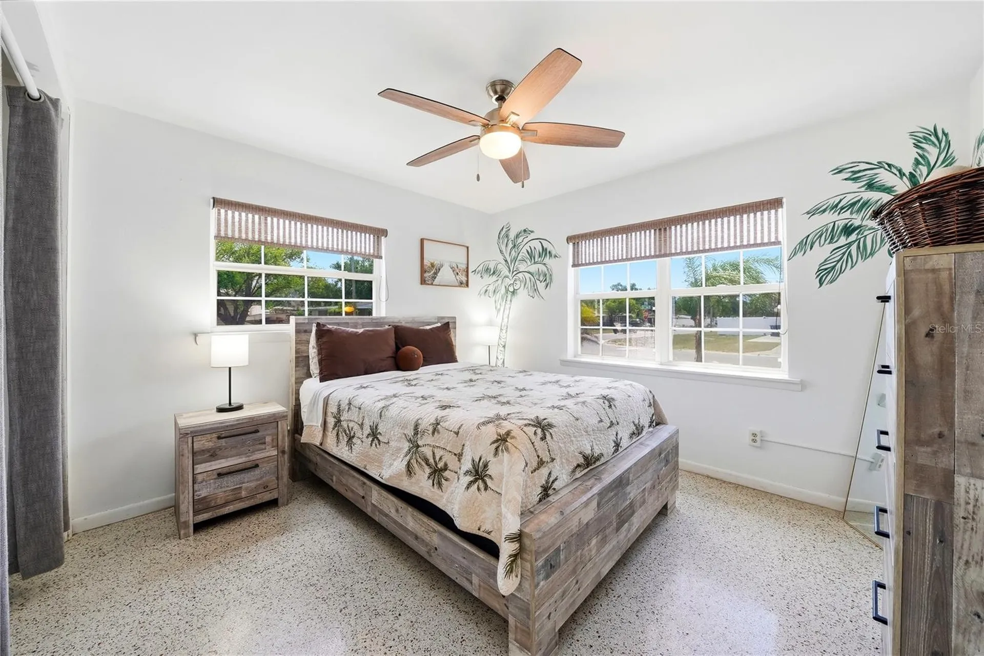 10437 52nd Avenue N St Petersburg FL 33708