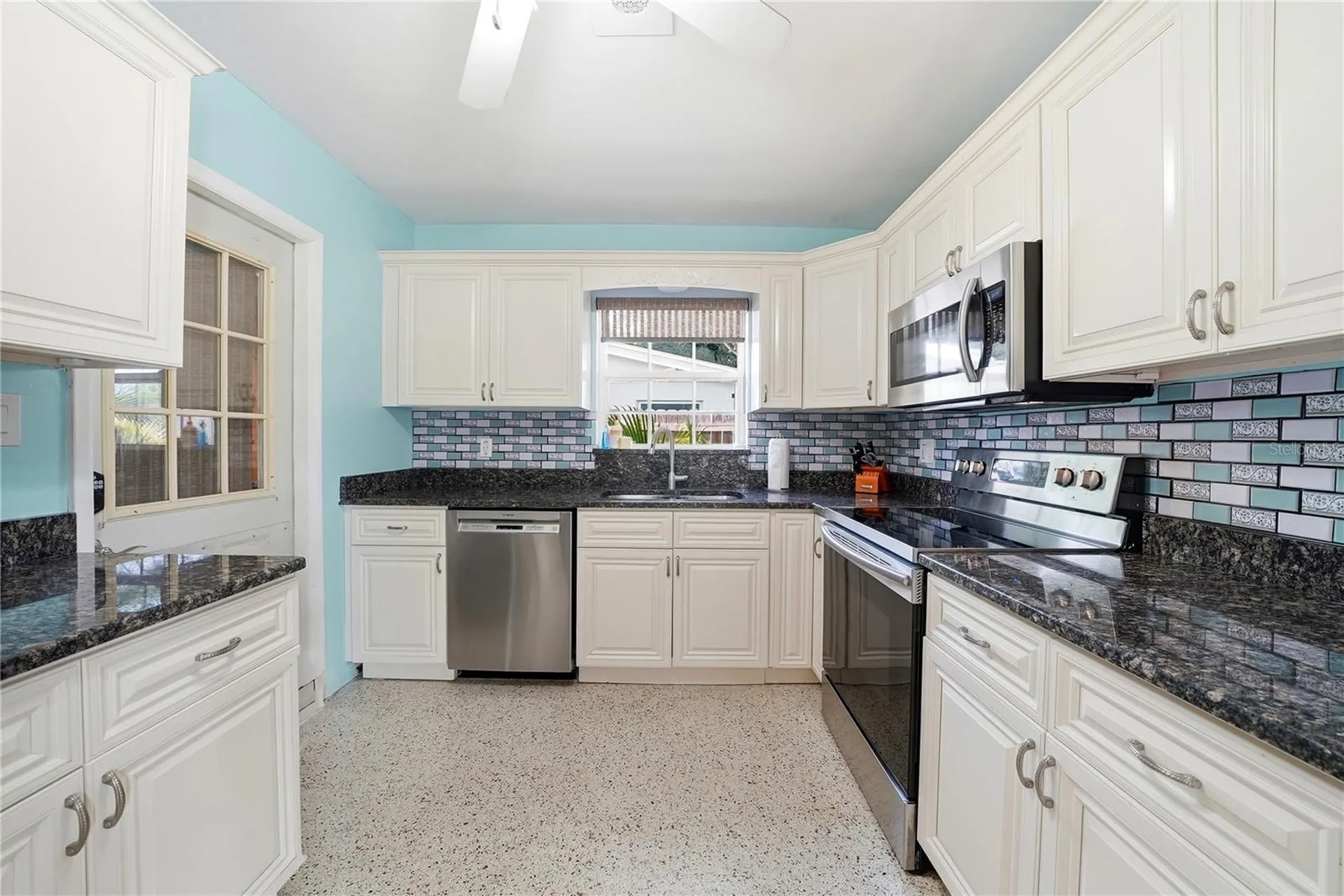 10437 52nd Avenue N St Petersburg FL 33708