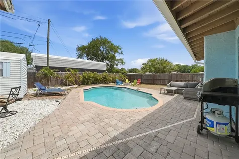 10437 52nd Avenue N St Petersburg FL 33708