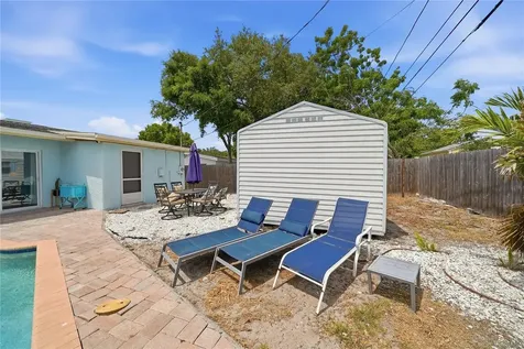 10437 52nd Avenue N St Petersburg FL 33708