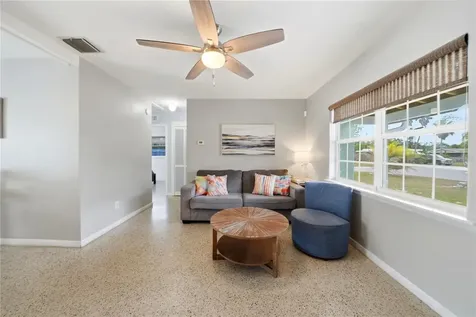 10437 52nd Avenue N St Petersburg FL 33708