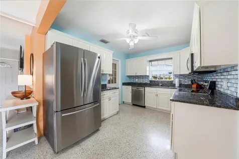 10437 52nd Avenue N St Petersburg FL 33708