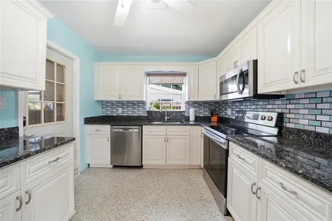 10437 52nd Avenue N St Petersburg FL 33708