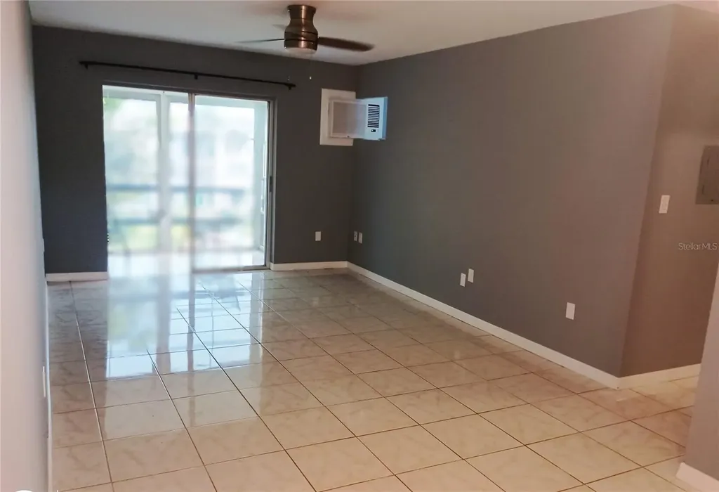 1875 Sunny Drive Bradenton FL 34207