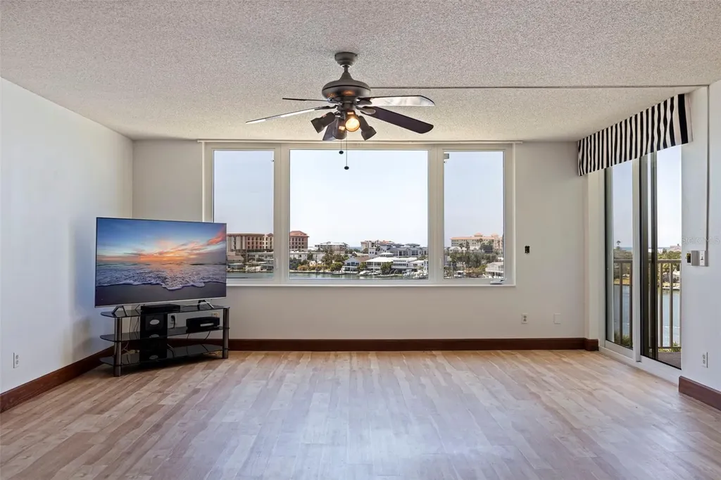 736 Island Way Clearwater Beach FL 33767