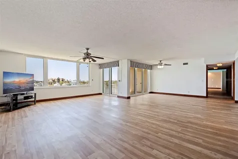 736 Island Way Clearwater Beach FL 33767