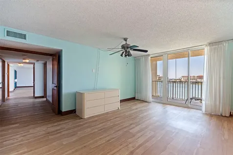 736 Island Way Clearwater Beach FL 33767