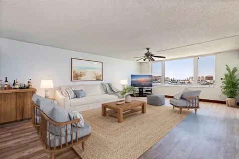 736 Island Way Clearwater Beach FL 33767